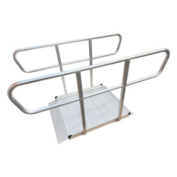 Rampe en aluminium PMR avec garde-corps