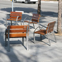 Chaise Benito NeoBarcino UM304NS avec lattes en bois tropical