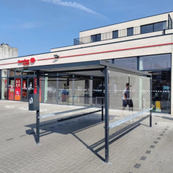 Abri avec toit plat pour 45 chariots