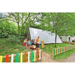 Barrière pour aire de jeux