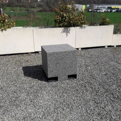 Borne en béton mobile carrée - Cenon