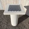 Table de jeux de société haute en béton