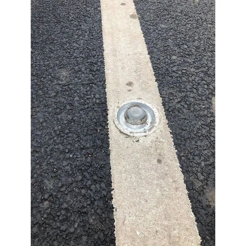 Réflecteur de route diamètre 5 cm - Réfléchissant la nuit