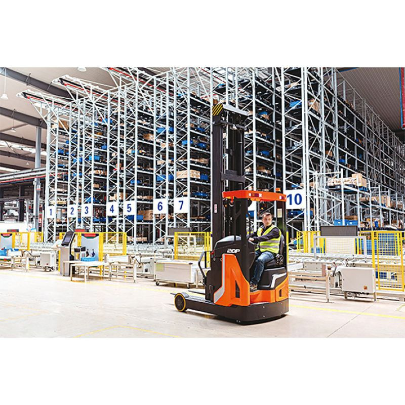 Chariot retractable capacité 2000 kg et hauteur d'élévation de 950 cm