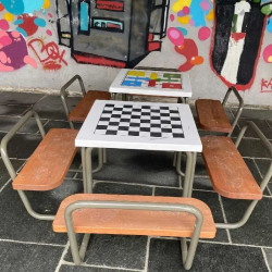 Table de jeux d'echecs