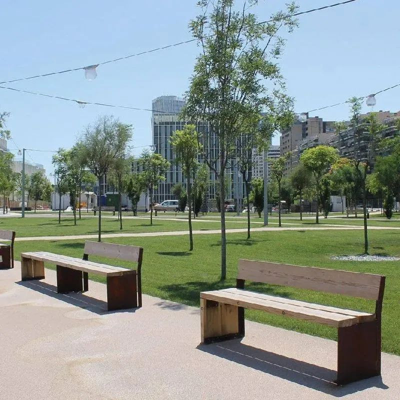 Banc Benito Gavarres UM311R en Corten et bois