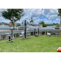 Marcheur fitness pour aire de sport extérieur - Hockey