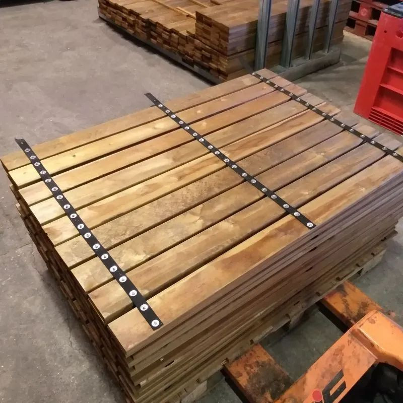 Chemin d'accès en bois pour franchissement de dunes