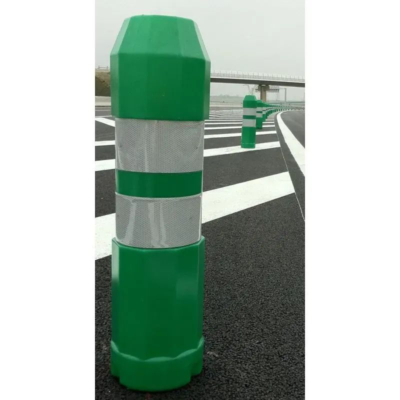 Balise J12 verte autorelevable + douille d'ancrage M12