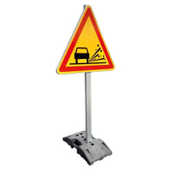 Socle de panneau en matière recyclée 28kg