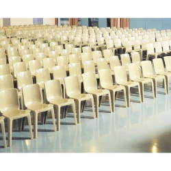 Chaise empilable en résine de synthèse Denver - Classement feu M4