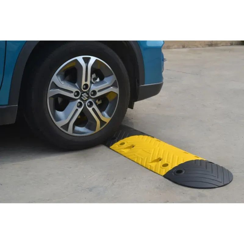 Pack ralentisseur type dos d'âne - Hauteur 7 cm - Vitesse max. 15 km/