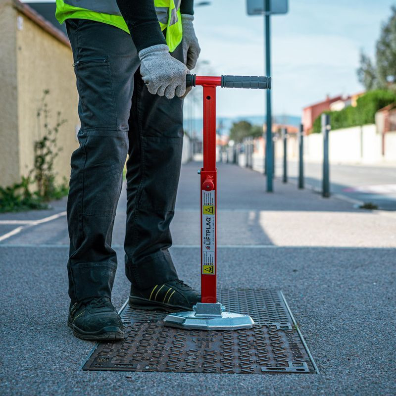 Mini lève plaque d'égoût aimanté - Mini Liftplaq plus