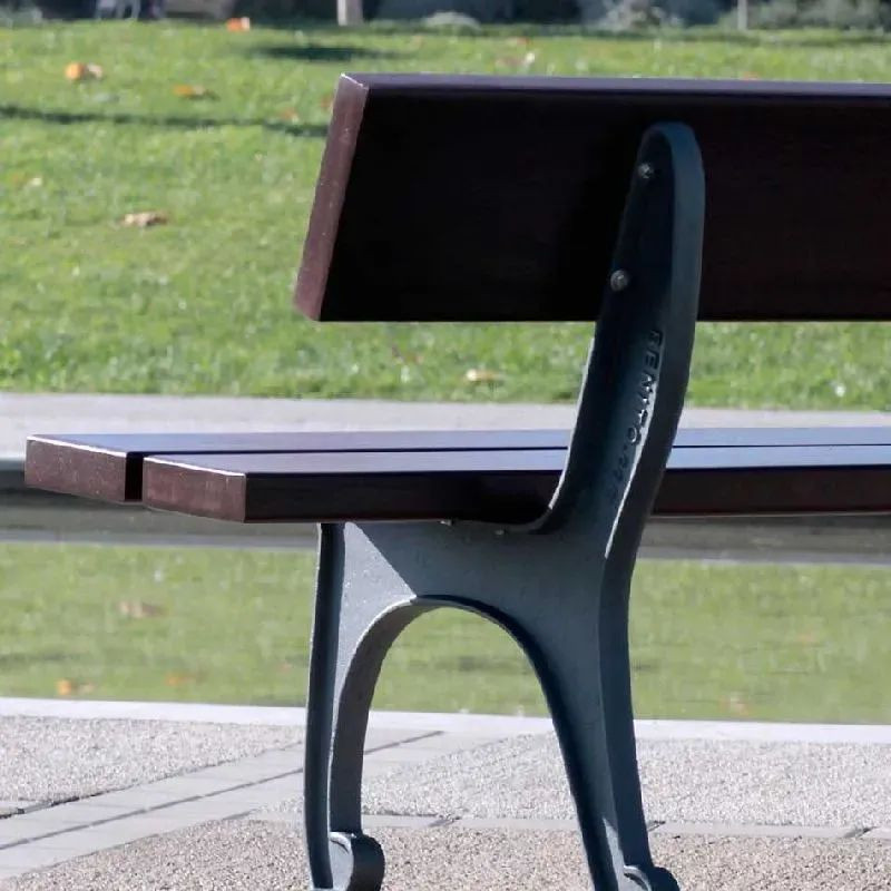 Banc Cantabrico Benito UM381 en fonte et lattes en bois exotique