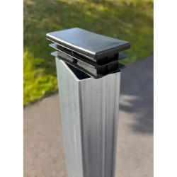 Obturateurs en plastique pour poteaux 80 x 40