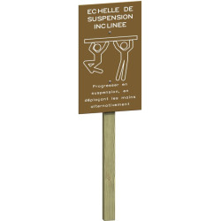 Echelle de suspension inclinée pour parcours de santé