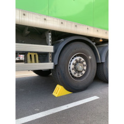 Cale roue pour poids lourds en PEHD