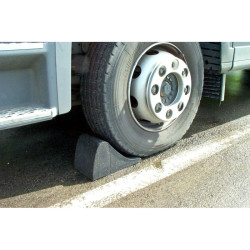 Cale pour roue de camion en caoutchouc Wheelstop