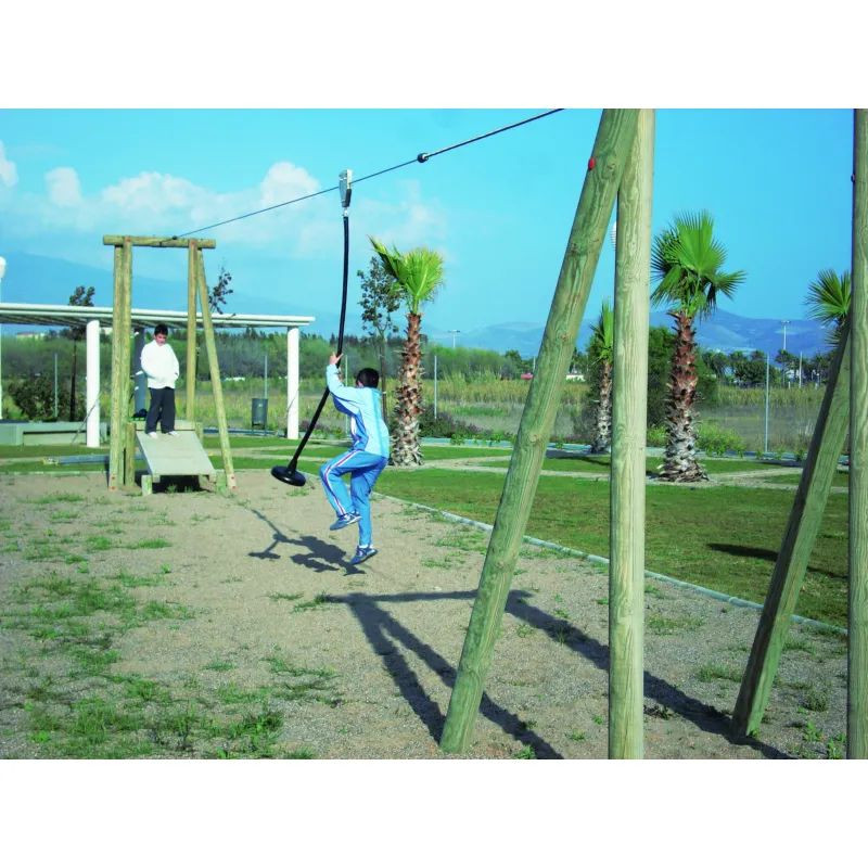Tyrolienne Manufacturas Deportivas Mouro en bois 20m