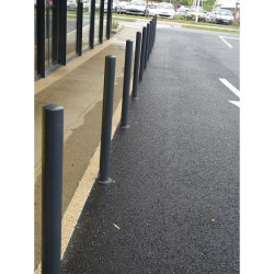 Borne anti stationnement Carcans en acier