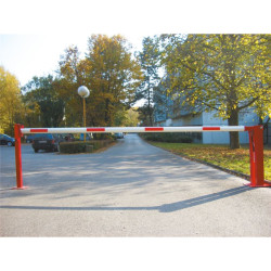 Barrière levante à vérin pneumatique