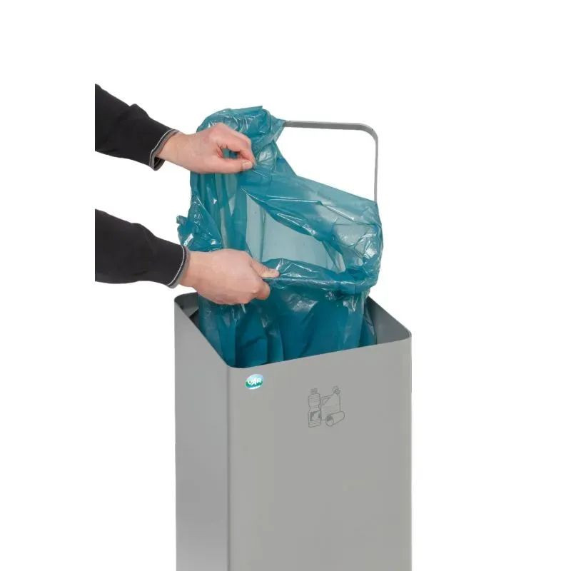 Poubelle de tri sélectif carré couvercle calibré de couleur