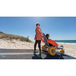 Fauteuil de baignade flottant pour PMR avec 3 roues