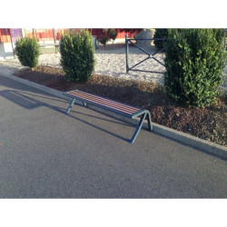 Banquette urbaine en compact stratifié Teck et pied acier - Bordeaux