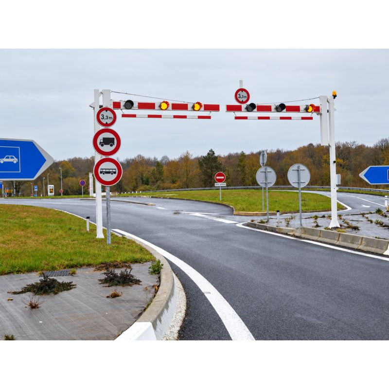 Portique parking Bidassoa tournant avec bras motorisé en acier