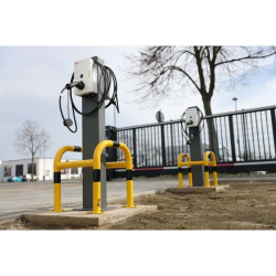 Arceau de protection pour borne électrique voiture