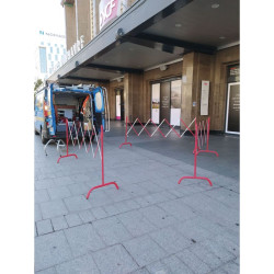 Barrière extensible de 230 cm — balisage de chantier