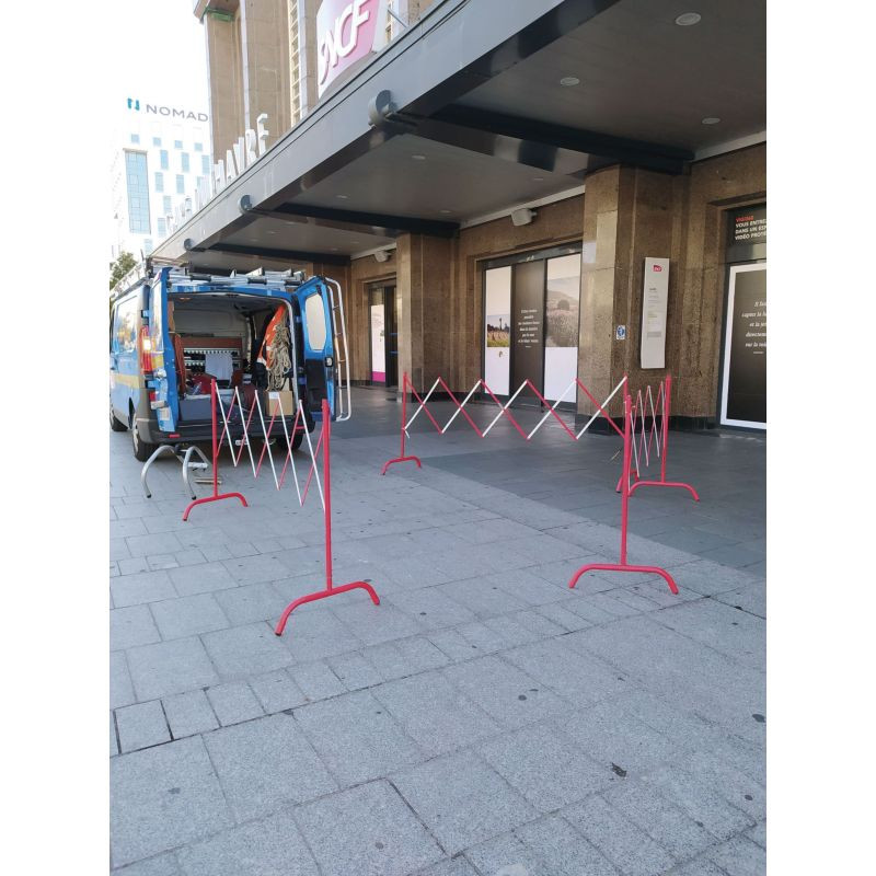 Barrière extensible de 230 cm — balisage de chantier