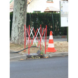 Barrière extensible de regard de 130 cm — balisage de chantier