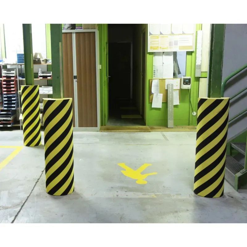 Protection en mousse pour IPN et poteau — protection des locaux