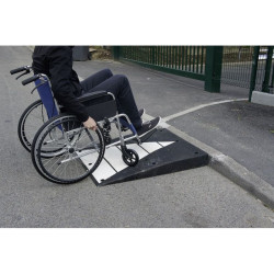 Rampe PMR trottoir pour l’aménagement des cheminements accessibles