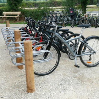 Porte vélos 21 places de type spirale à fixer au sol - Benito Mey